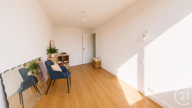 Appartement F3 à vendre - 4 pièces - 67.31 m2 - LA COURNEUVE - 93 - ILE-DE-FRANCE - Century 21 Immo Conseil