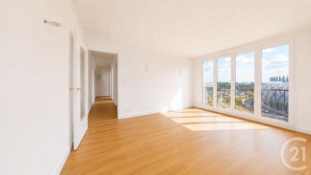 Appartement F3 à vendre - 4 pièces - 67.31 m2 - LA COURNEUVE - 93 - ILE-DE-FRANCE - Century 21 Immo Conseil