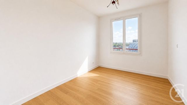 Appartement F3 à vendre - 4 pièces - 67.31 m2 - LA COURNEUVE - 93 - ILE-DE-FRANCE - Century 21 Immo Conseil