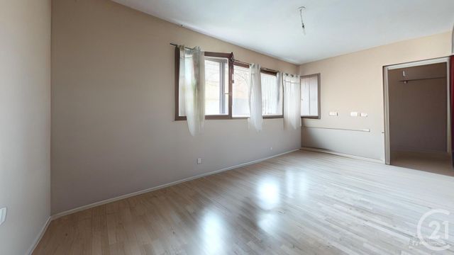 Appartement à vendre - 2 pièces - 46.22 m2 - LA COURNEUVE - 93 - ILE-DE-FRANCE - Century 21 Immo Conseil