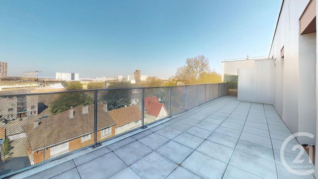 Appartement à vendre - 4 pièces - 81.44 m2 - LA COURNEUVE - 93 - ILE-DE-FRANCE - Century 21 Immo Conseil