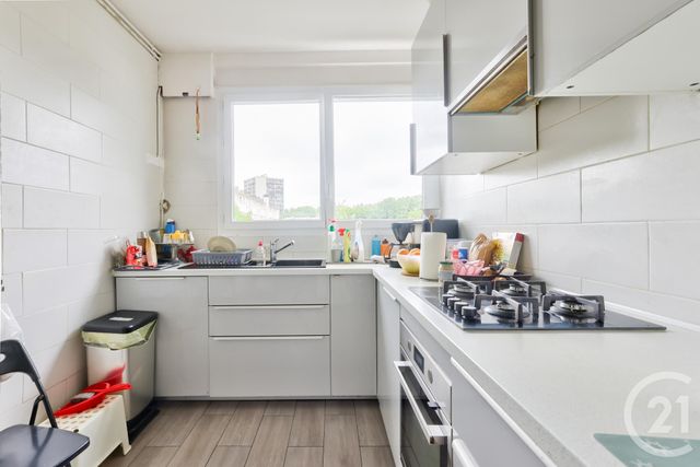 Afficher la photo en grand Appartement F4 à vendre - 4 pièces - 71.0 m2 - LA COURNEUVE - 93 - ILE-DE-FRANCE - Century 21 Immo Conseil