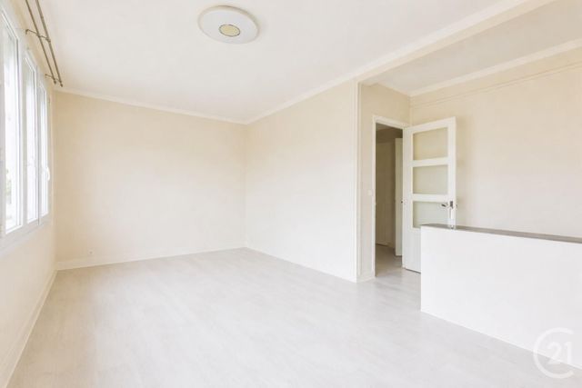 Appartement F4 à vendre - 4 pièces - 71.0 m2 - LA COURNEUVE - 93 - ILE-DE-FRANCE - Century 21 Immo Conseil