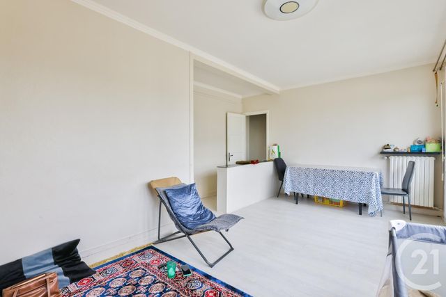 Afficher la photo en grand Appartement F4 à vendre - 4 pièces - 71.0 m2 - LA COURNEUVE - 93 - ILE-DE-FRANCE - Century 21 Immo Conseil