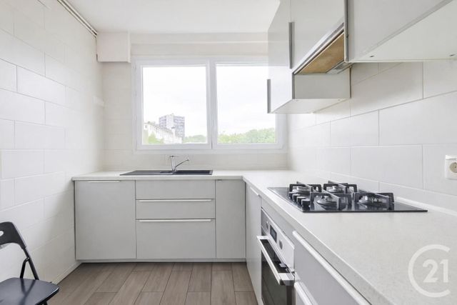 Appartement F4 à vendre - 4 pièces - 71.0 m2 - LA COURNEUVE - 93 - ILE-DE-FRANCE - Century 21 Immo Conseil
