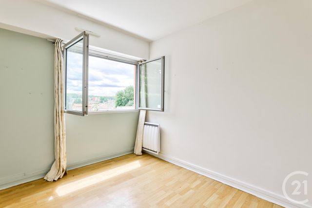 Afficher la photo en grand Appartement F4 à vendre - 4 pièces - 82.0 m2 - LIVRY GARGAN - 93 - ILE-DE-FRANCE - Century 21 Immo Conseil