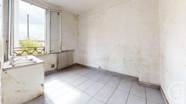 Afficher la photo en grand maison à vendre - 8 pièces - 110.44 m2 - LA COURNEUVE - 93 - ILE-DE-FRANCE - Century 21 Immo Conseil