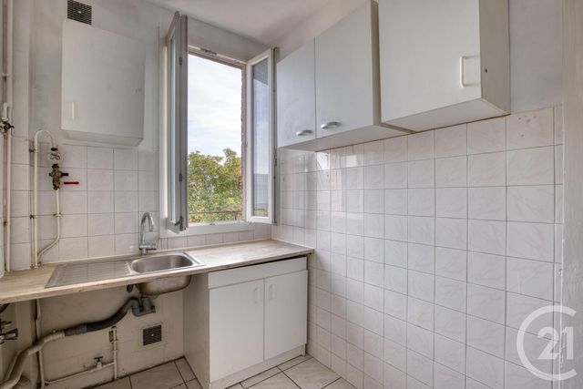 Appartement F2 à vendre - 2 pièces - 32.1 m2 - LA COURNEUVE - 93 - ILE-DE-FRANCE - Century 21 Immo Conseil