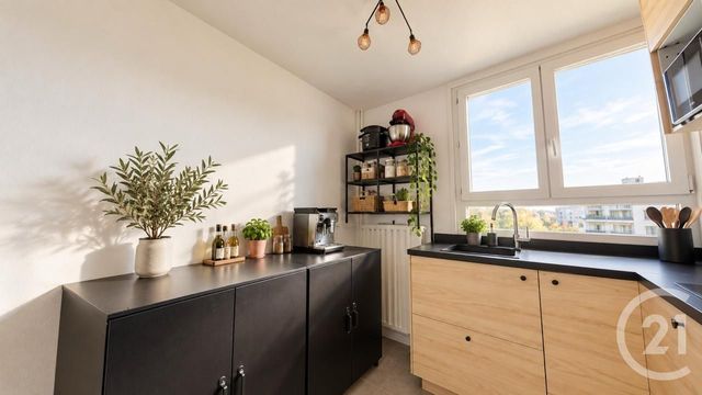 Appartement F3 à vendre - 3 pièces - 63.0 m2 - LA COURNEUVE - 93 - ILE-DE-FRANCE - Century 21 Immo Conseil