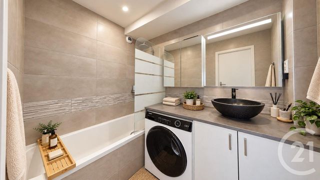 Appartement F3 à vendre - 3 pièces - 63.0 m2 - LA COURNEUVE - 93 - ILE-DE-FRANCE - Century 21 Immo Conseil