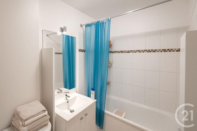 Appartement F3 à vendre - 3 pièces - 58.0 m2 - LA COURNEUVE - 93 - ILE-DE-FRANCE - Century 21 Immo Conseil