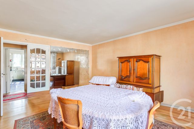 Appartement F3 à vendre - 3 pièces - 66.67 m2 - LA COURNEUVE - 93 - ILE-DE-FRANCE - Century 21 Immo Conseil