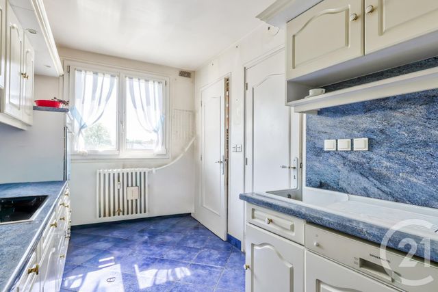 Appartement F3 à vendre - 3 pièces - 66.67 m2 - LA COURNEUVE - 93 - ILE-DE-FRANCE - Century 21 Immo Conseil