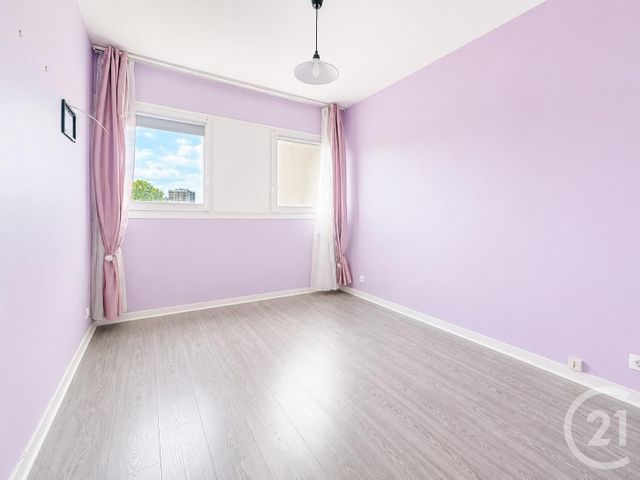 Appartement F4 à vendre - 4 pièces - 79.53 m2 - LA COURNEUVE - 93 - ILE-DE-FRANCE - Century 21 Immo Conseil