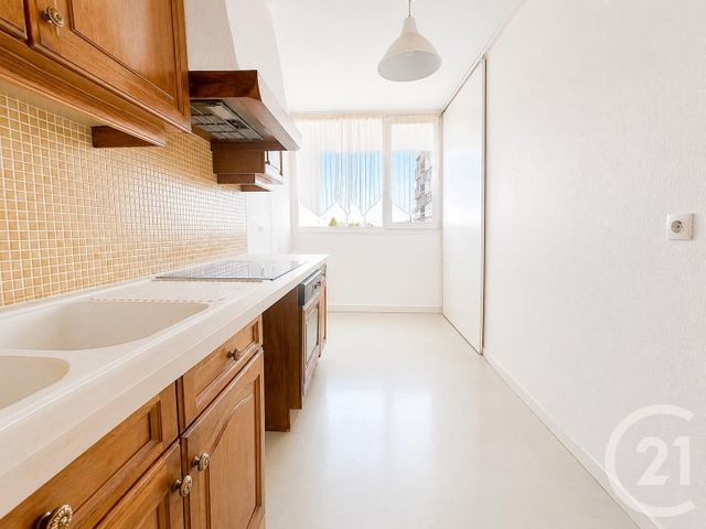 Appartement F4 à vendre - 4 pièces - 79.53 m2 - LA COURNEUVE - 93 - ILE-DE-FRANCE - Century 21 Immo Conseil