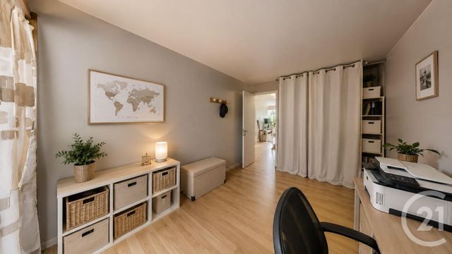 Appartement à vendre - 4 pièces - 80.3 m2 - LA COURNEUVE - 93 - ILE-DE-FRANCE - Century 21 Immo Conseil