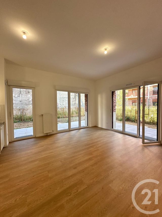 Appartement à louer - 3 pièces - 66.54 m2 - LA COURNEUVE - 93 - ILE-DE-FRANCE - Century 21 Immo Conseil