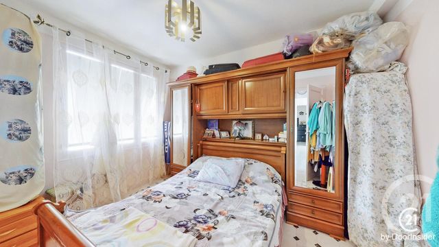 Afficher la photo en grand Appartement F3 à vendre - 4 pièces - 72.35 m2 - LA COURNEUVE - 93 - ILE-DE-FRANCE - Century 21 Immo Conseil