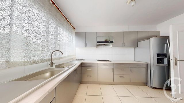 Appartement F5 à vendre - 5 pièces - 103.0 m2 - LA COURNEUVE - 93 - ILE-DE-FRANCE - Century 21 Immo Conseil