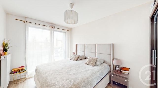 Appartement F3 à vendre - 3 pièces - 63.8 m2 - LA COURNEUVE - 93 - ILE-DE-FRANCE - Century 21 Immo Conseil