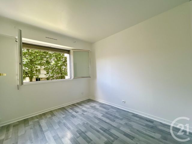 Appartement F4 à vendre - 4 pièces - 88.0 m2 - LE BOURGET - 93 - ILE-DE-FRANCE - Century 21 Immo Conseil