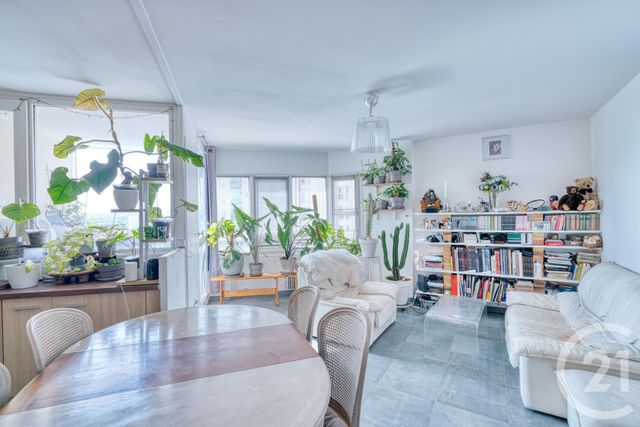 Appartement F2 à vendre - 3 pièces - 54.0 m2 - LA COURNEUVE - 93 - ILE-DE-FRANCE - Century 21 Immo Conseil
